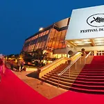 Riviera Center شقة