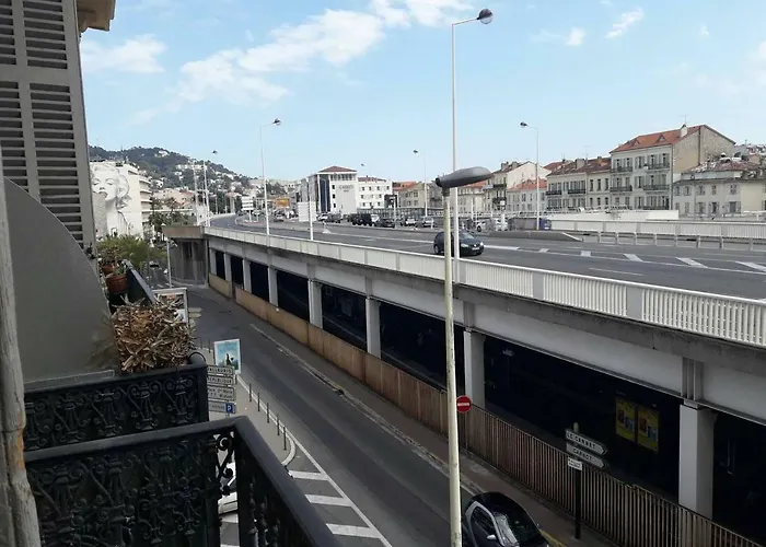 Riviera Center Cannes