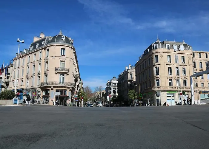 Riviera Center Cannes