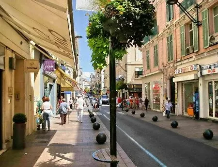 Riviera Center Cannes